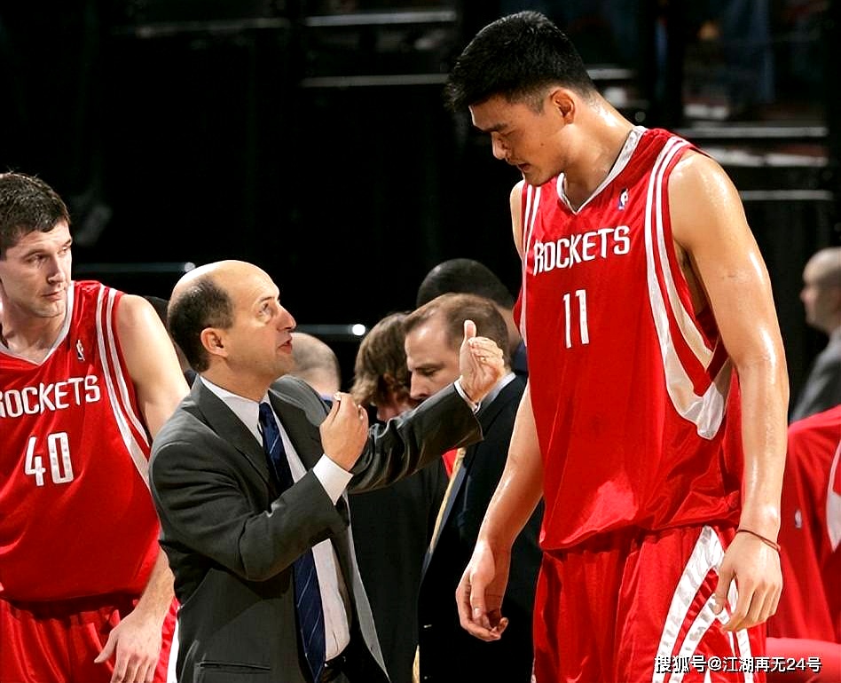 休斯敦火箭发布备战花絮，清晨外线爆发，欧联任务艰巨，赛程密集仍需轮换(火箭目前仅两人仍在阵中)